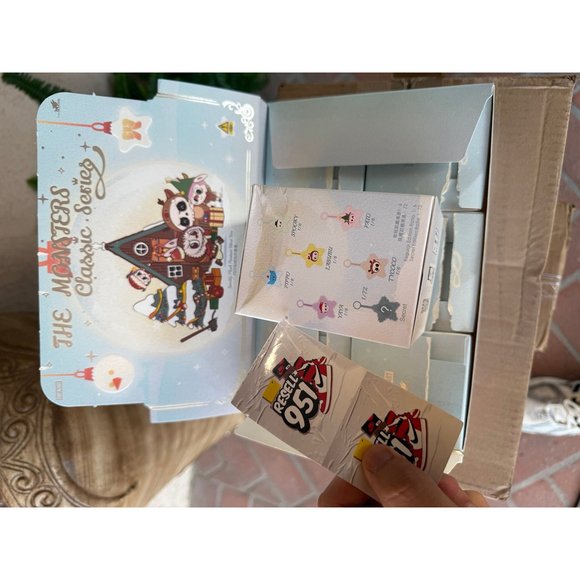 Monsters labubu classic sparkly stars- authentic supply by pop mart - Picture 2 of 6